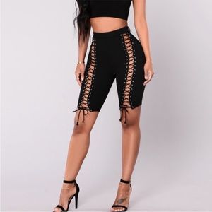 FN NWT! Hillcrest Laceup Biker Shorts